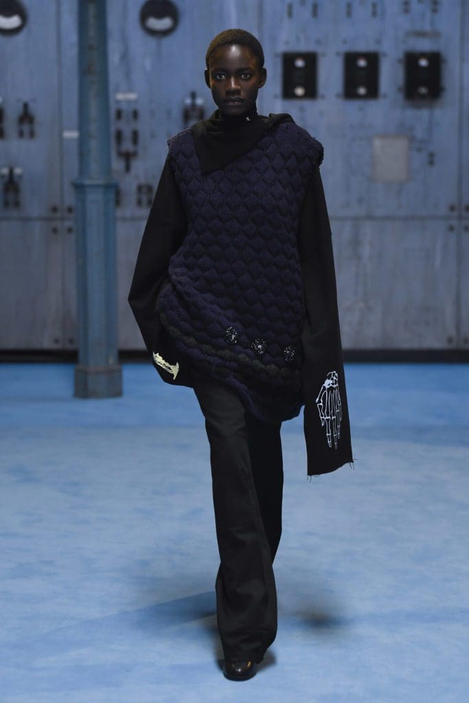 Raf Simons Fall Winter 2021-2022 Milan by RUNWAY MAGAZINE