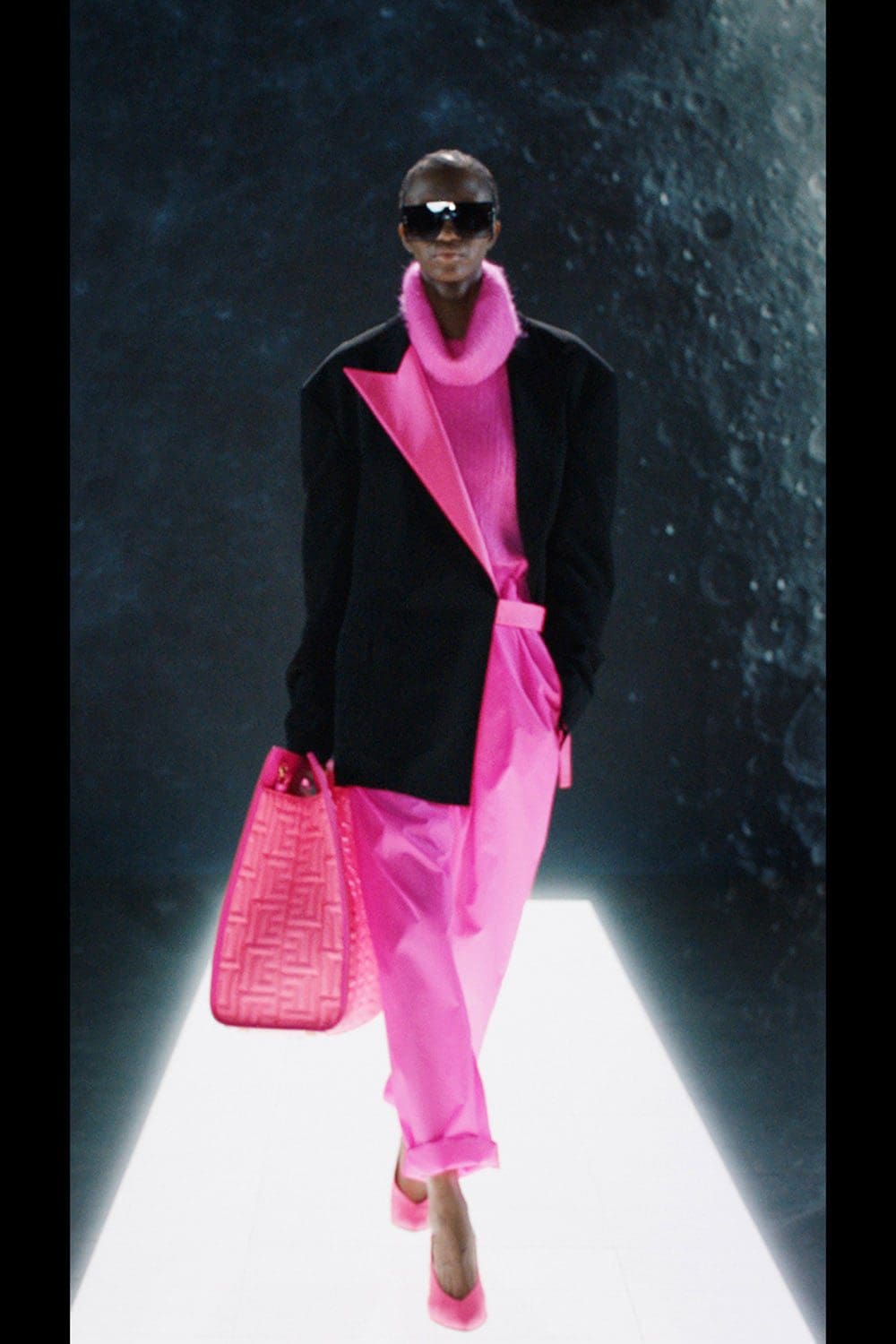 Balmain秋季2021-2022通过 RUNWAY 杂志