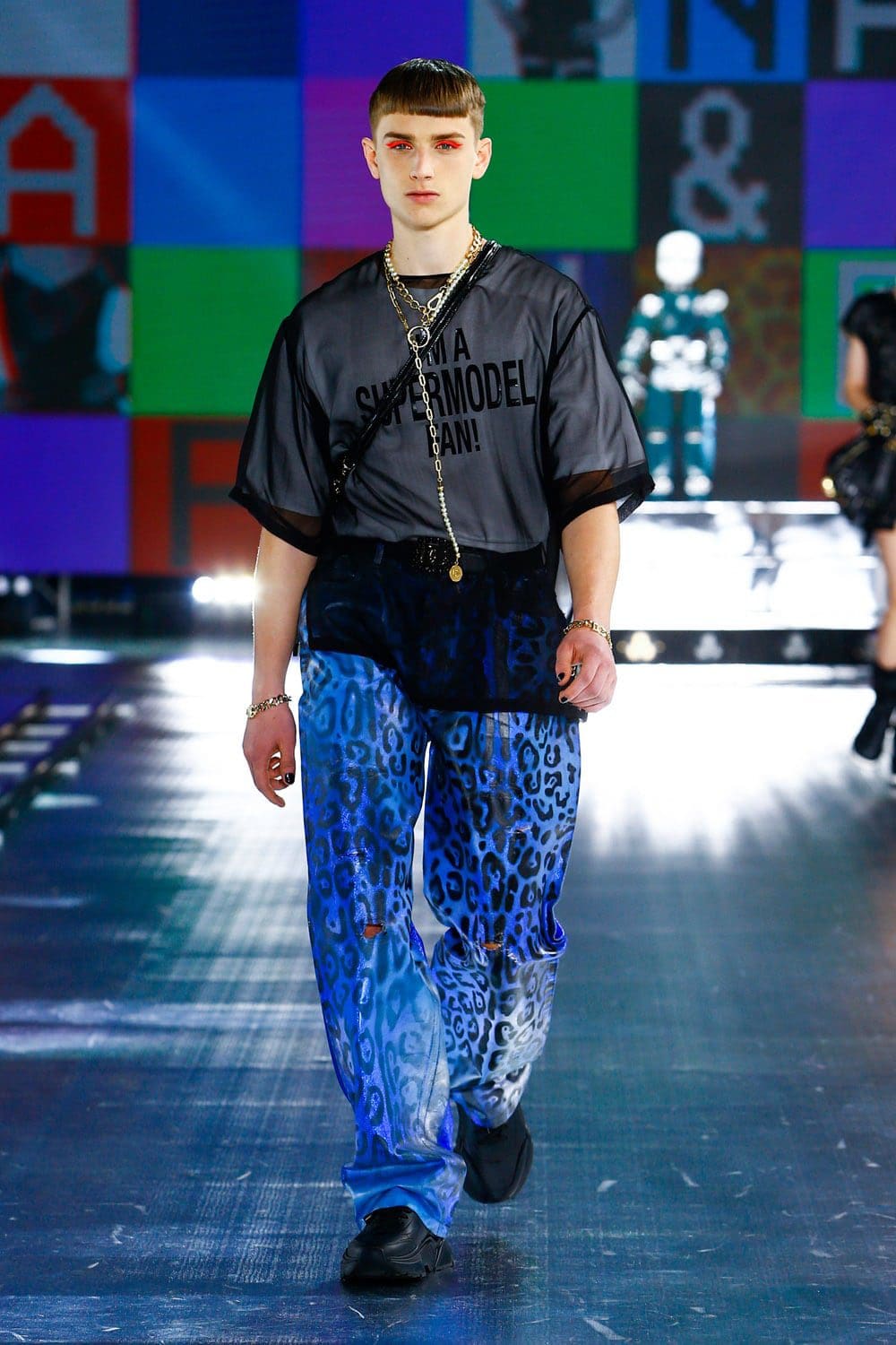 Dolce Gabbana Automne Hiver 2021-2022 par RUNWAY MAGAZINE