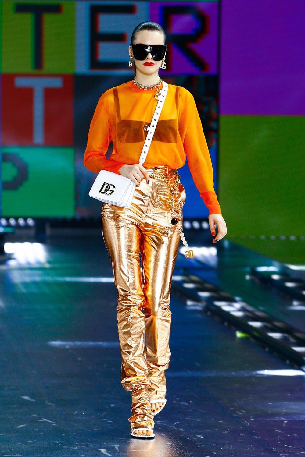 Dolce Gabbana Automne Hiver 2021-2022 par RUNWAY MAGAZINE