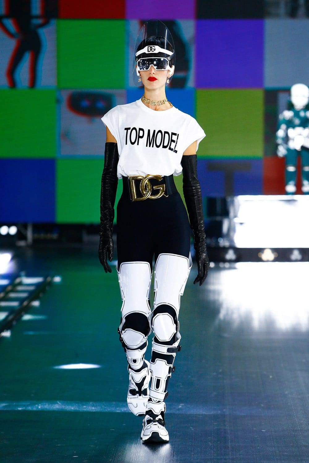 Dolce Gabbana Automne Hiver 2021-2022 par RUNWAY MAGAZINE