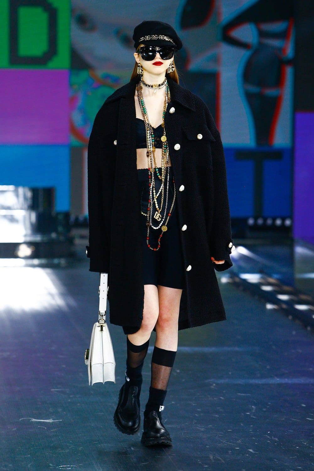 Dolce Gabbana Automne Hiver 2021-2022 par RUNWAY MAGAZINE