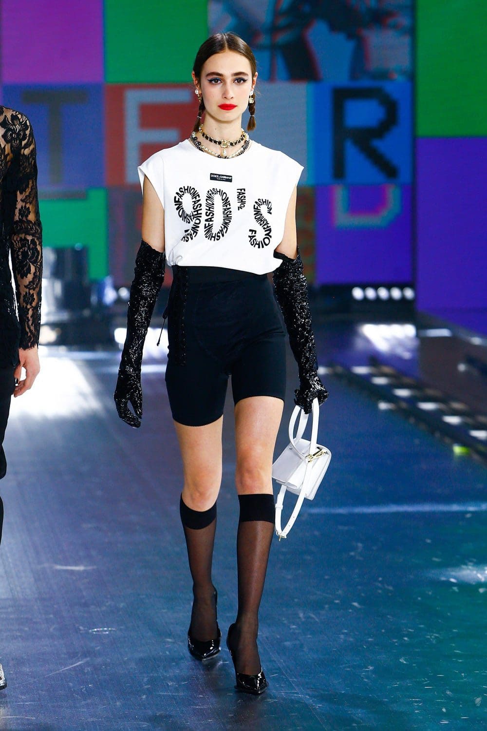 Dolce Gabbana Automne Hiver 2021-2022 par RUNWAY MAGAZINE