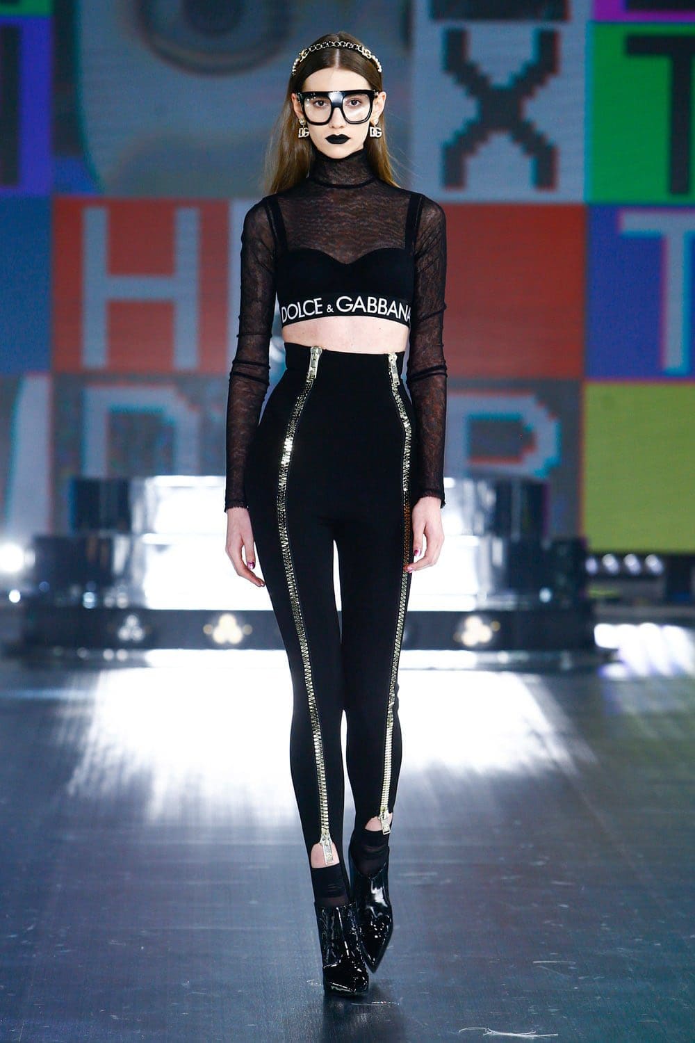 Dolce Gabbana Automne Hiver 2021-2022 par RUNWAY MAGAZINE
