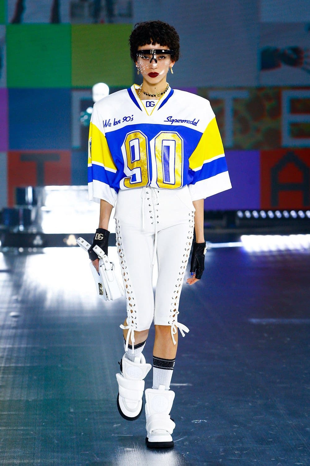 Dolce Gabbana Automne Hiver 2021-2022 par RUNWAY MAGAZINE