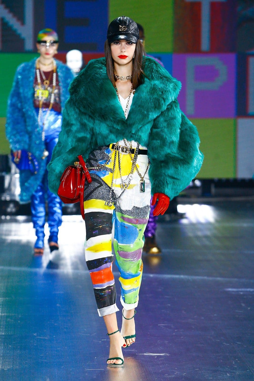 Dolce Gabbana Automne Hiver 2021-2022 par RUNWAY MAGAZINE