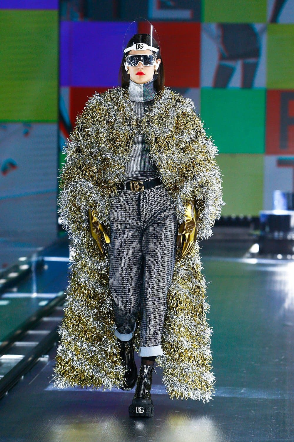 Dolce Gabbana Automne Hiver 2021-2022 par RUNWAY MAGAZINE