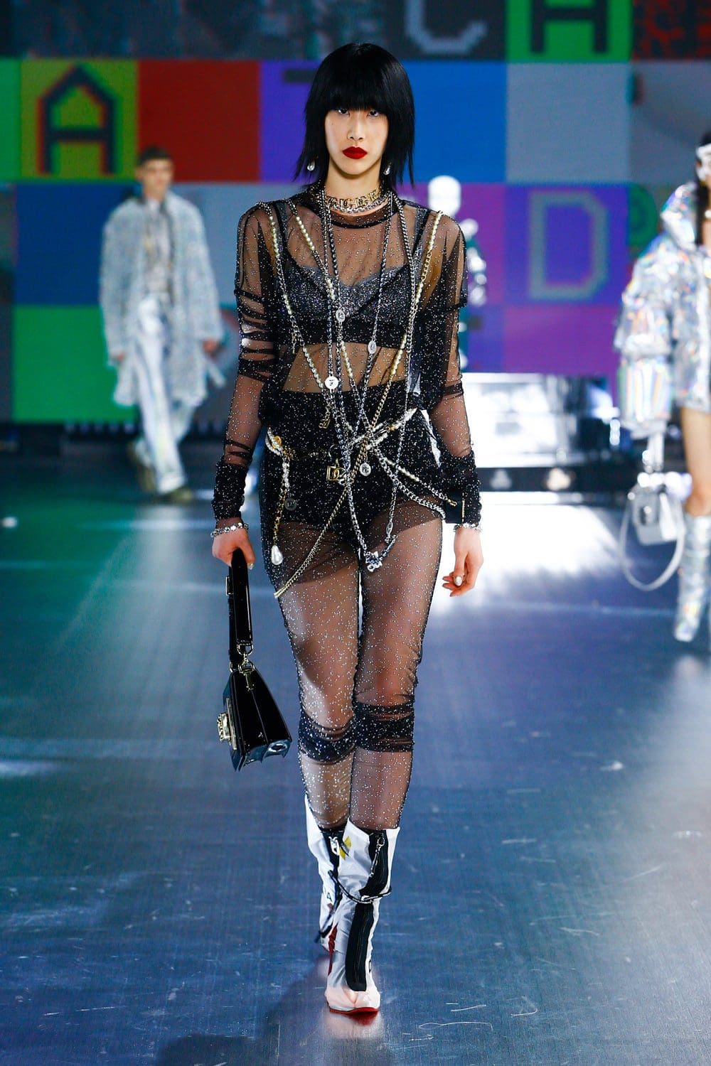 Dolce Gabbana Automne Hiver 2021-2022 par RUNWAY MAGAZINE