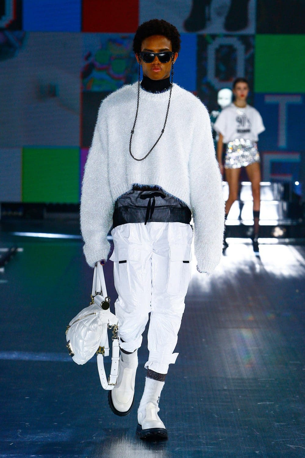Dolce Gabbana Automne Hiver 2021-2022 par RUNWAY MAGAZINE