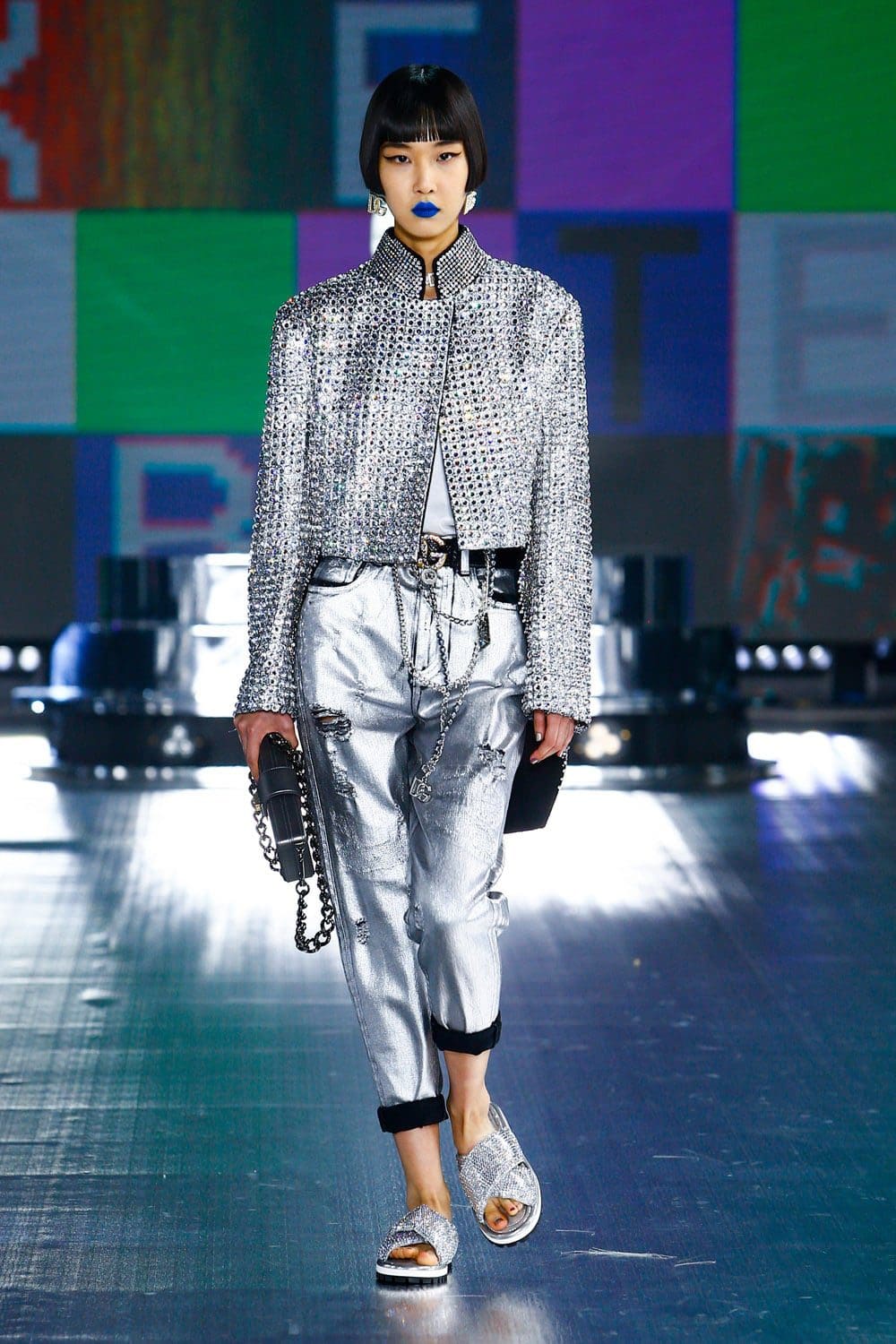 Dolce Gabbana Automne Hiver 2021-2022 par RUNWAY MAGAZINE