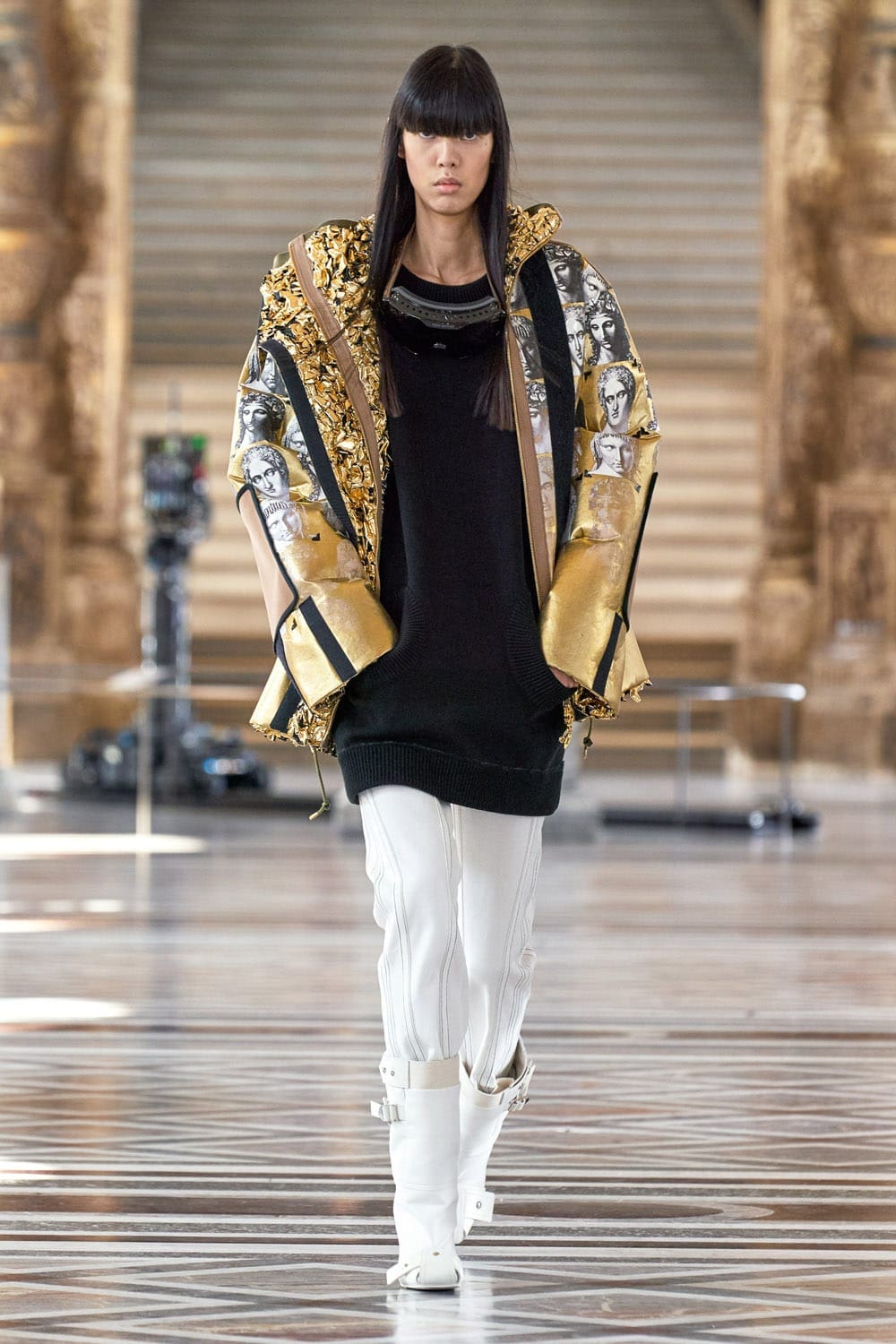 ルイヴィトン2021年から2022年秋冬 RUNWAY マガジン