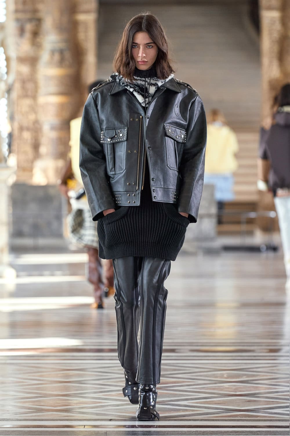 ルイヴィトン2021年から2022年秋冬 RUNWAY マガジン