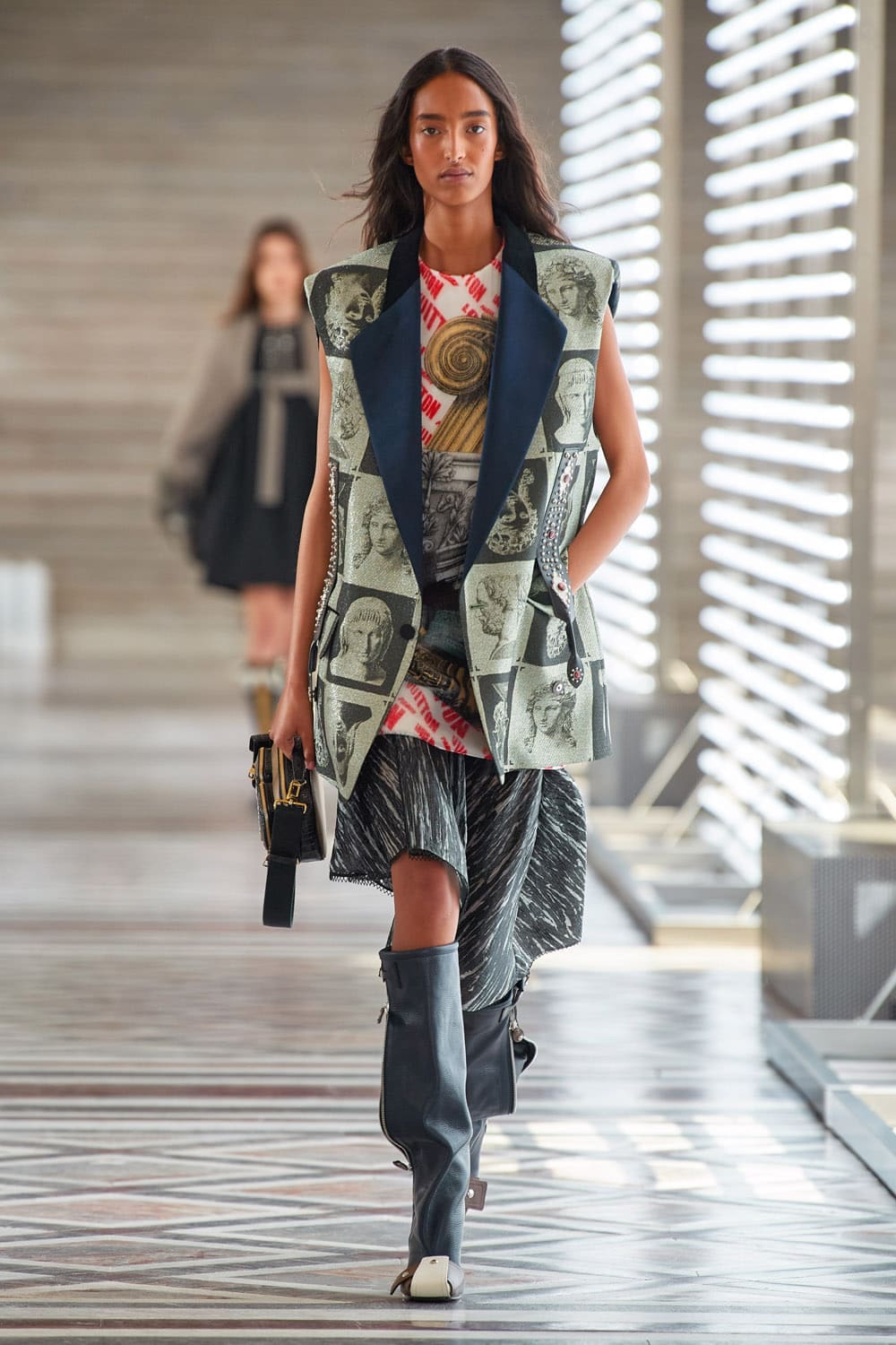 ルイヴィトン2021年から2022年秋冬 RUNWAY マガジン