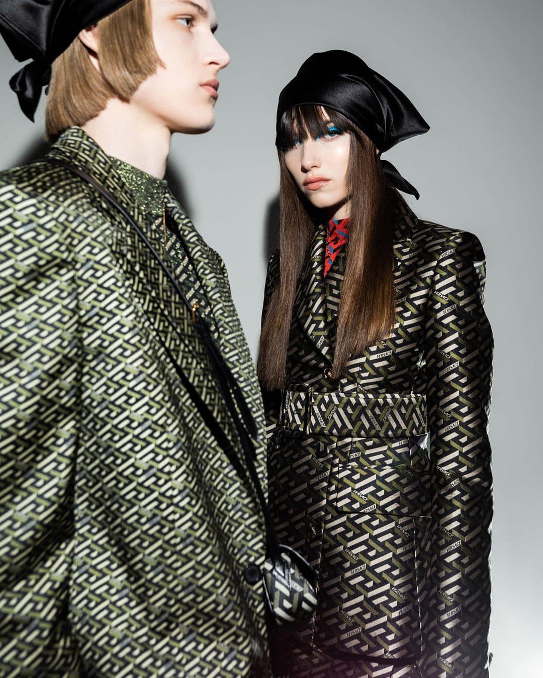 Versace Fall Winter 2021-2022 Paris by RUNWAY MAGAZINE