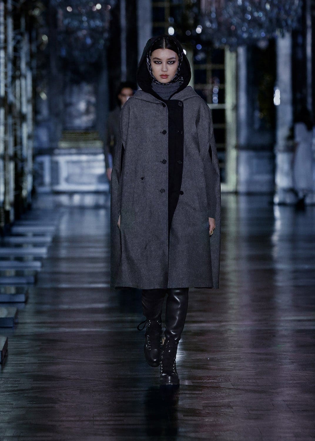 Dior秋季2021-2022通过 RUNWAY 杂志