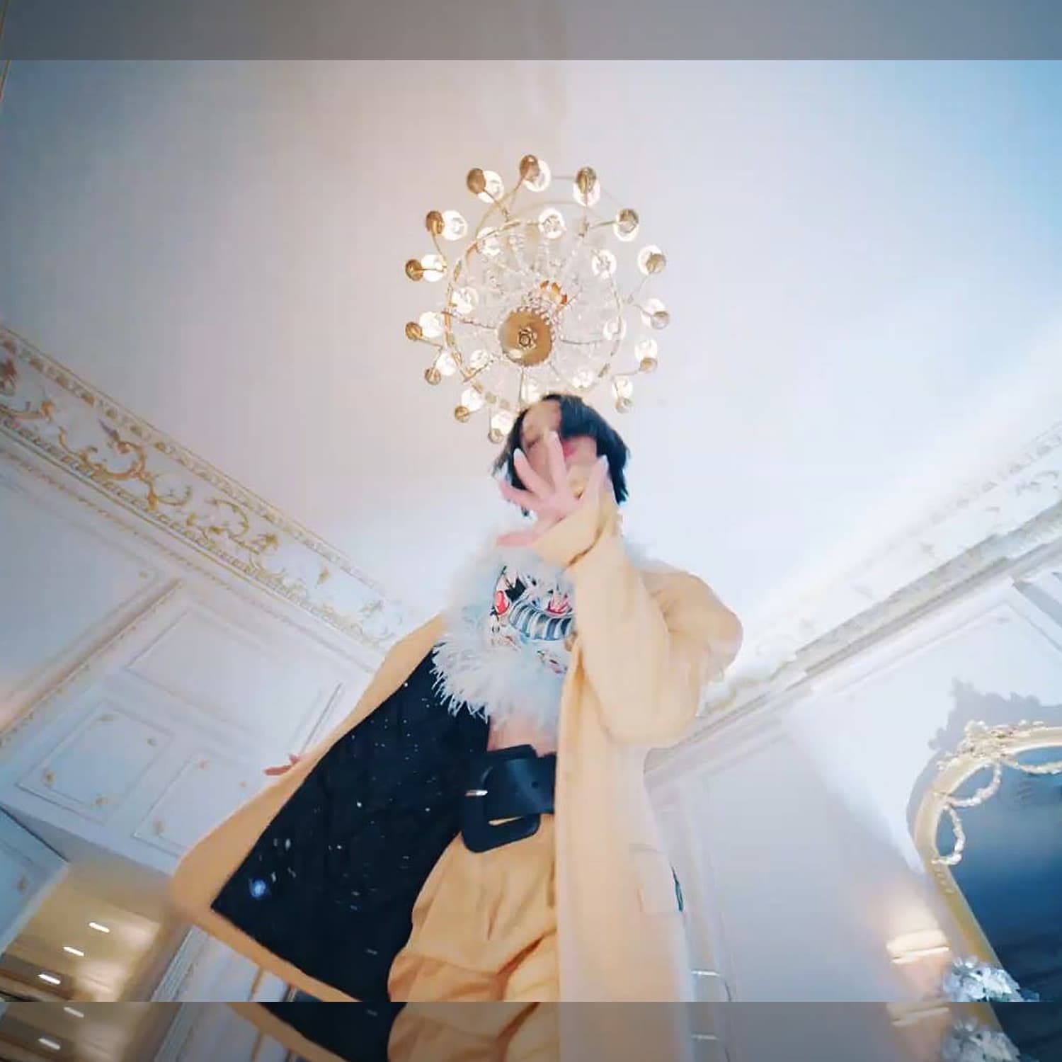 Lanvin Fall Winter 2021-2022 - capture d'écran vidéo - par RUNWAY MAGAZINE