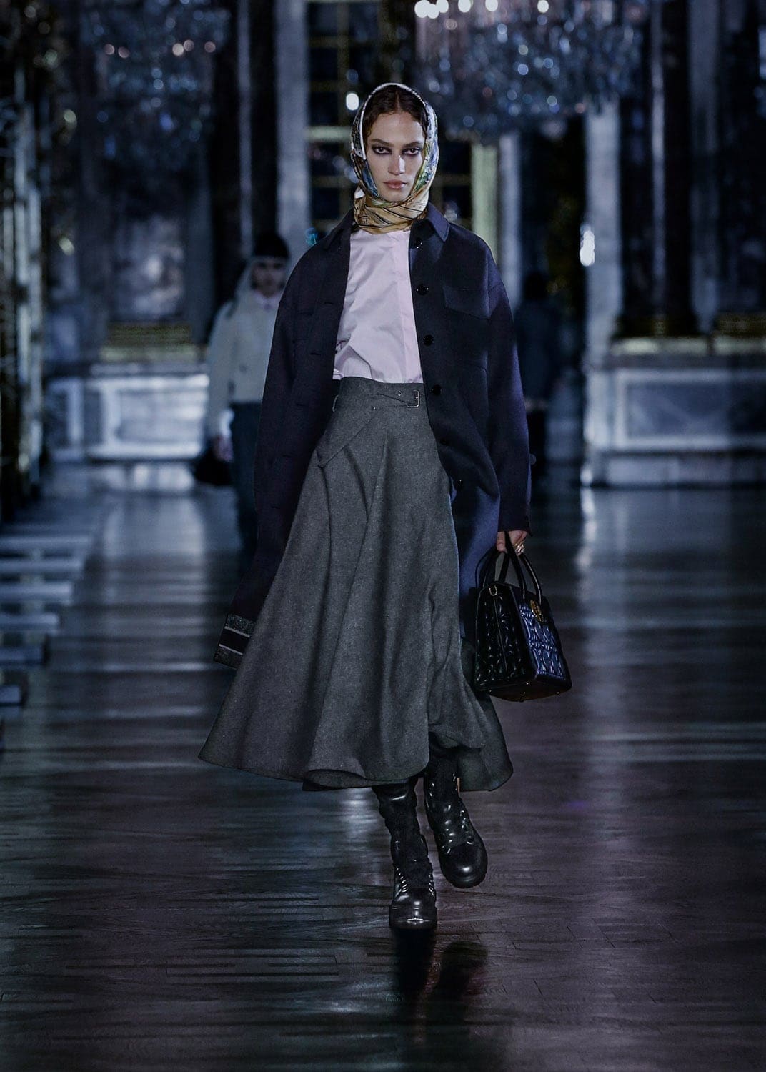 Dior秋季2021-2022通过 RUNWAY 杂志