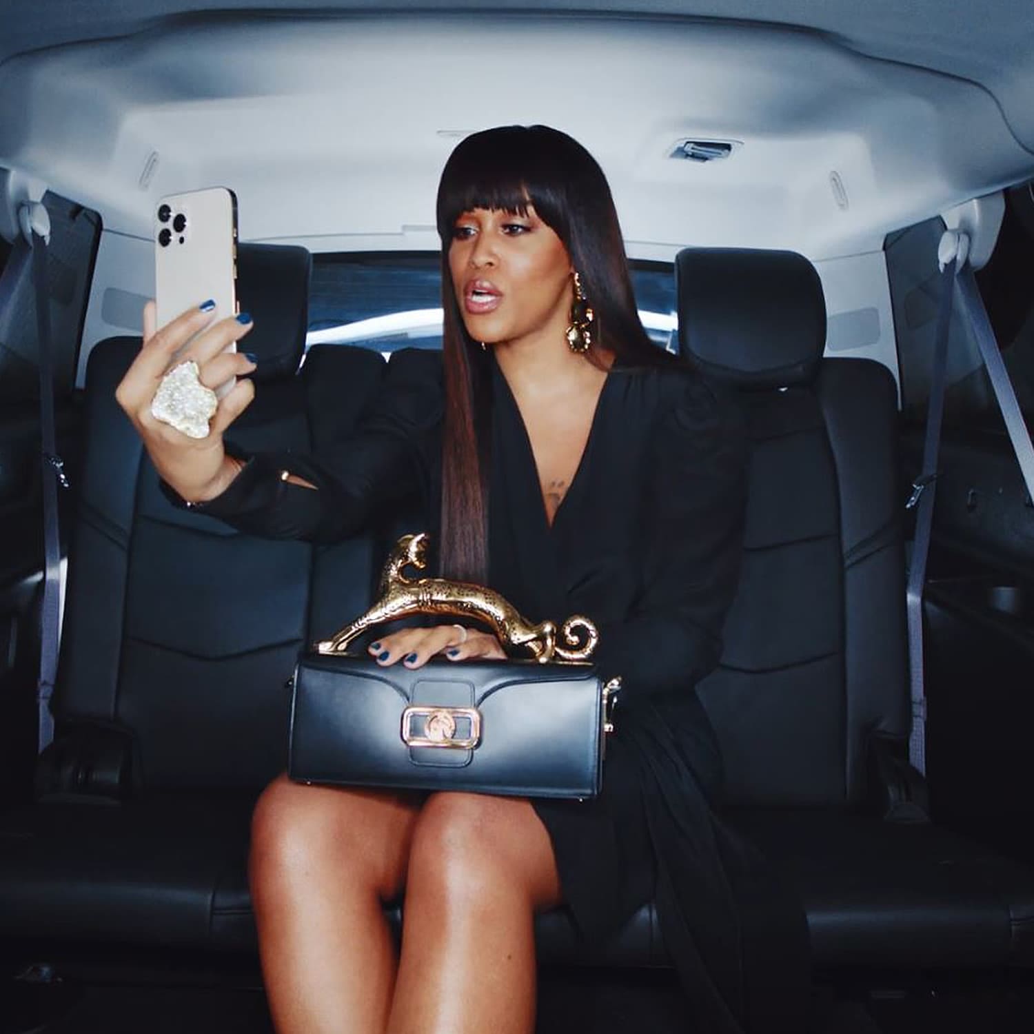 Lanvin Fall Winter 2021-2022 - capture d'écran vidéo - par RUNWAY MAGAZINE