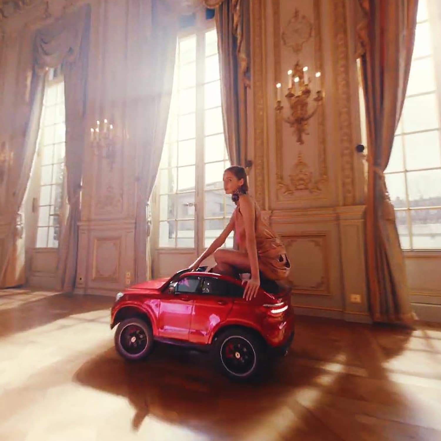 Lanvin Fall Winter 2021-2022 - capture d'écran vidéo - par RUNWAY MAGAZINE