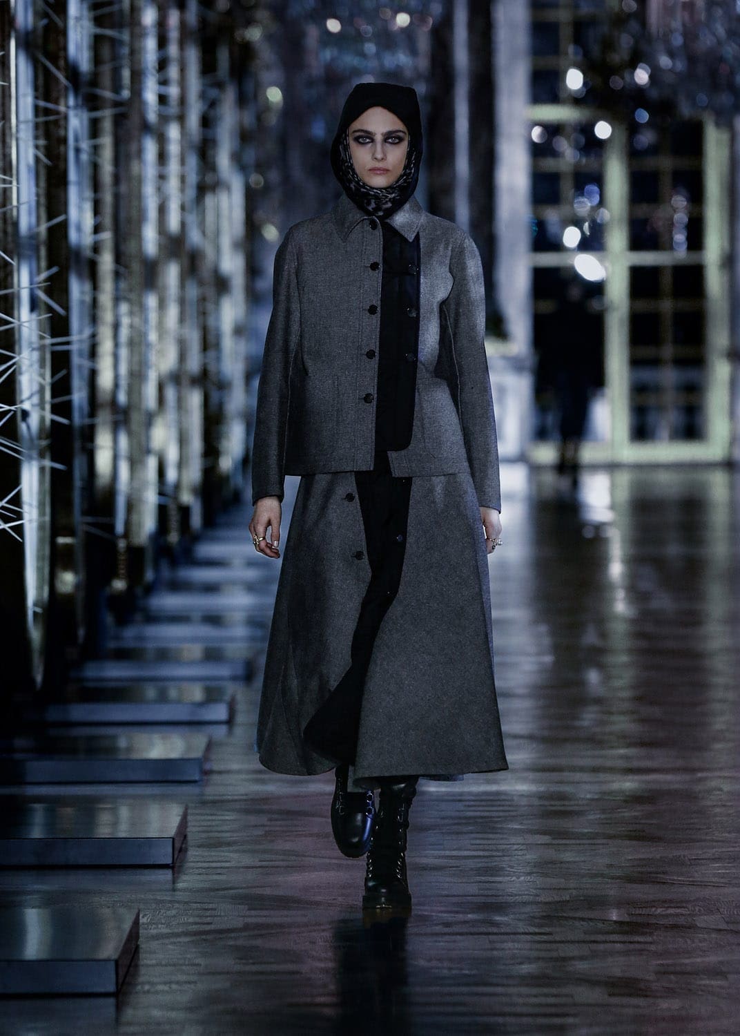 Dior秋季2021-2022通过 RUNWAY 杂志