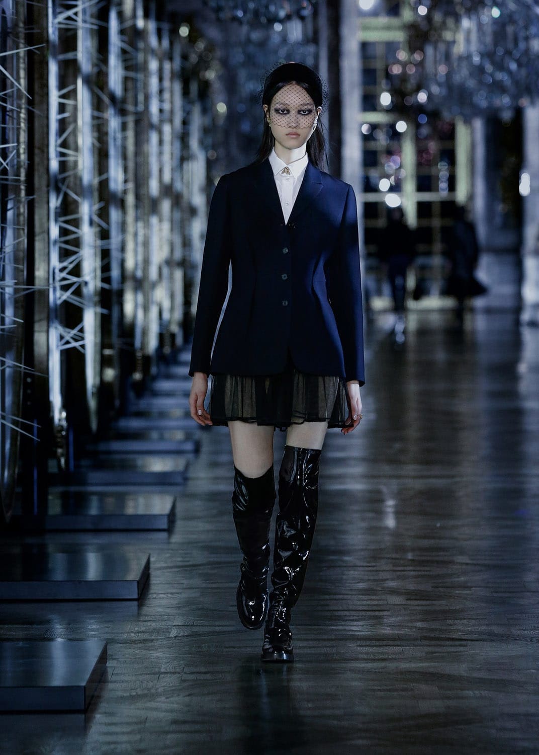 Dior秋季2021-2022通过 RUNWAY 杂志