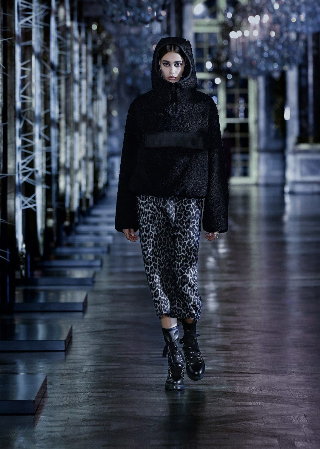 Dior秋季2021-2022通过 RUNWAY 杂志