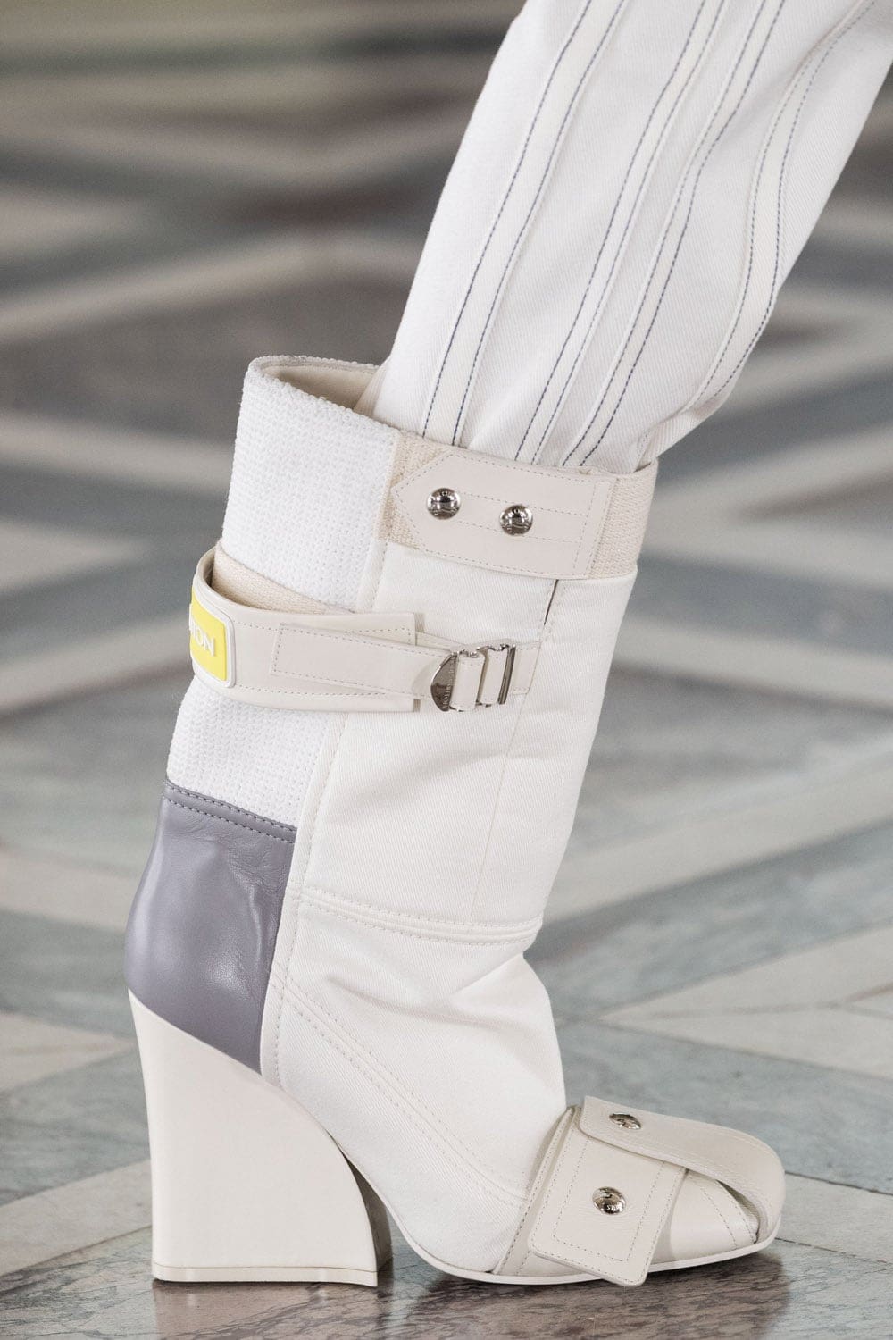 Louis Vuitton Otoño Invierno 2021-2022 -Detalles por RUNWAY REVISTA