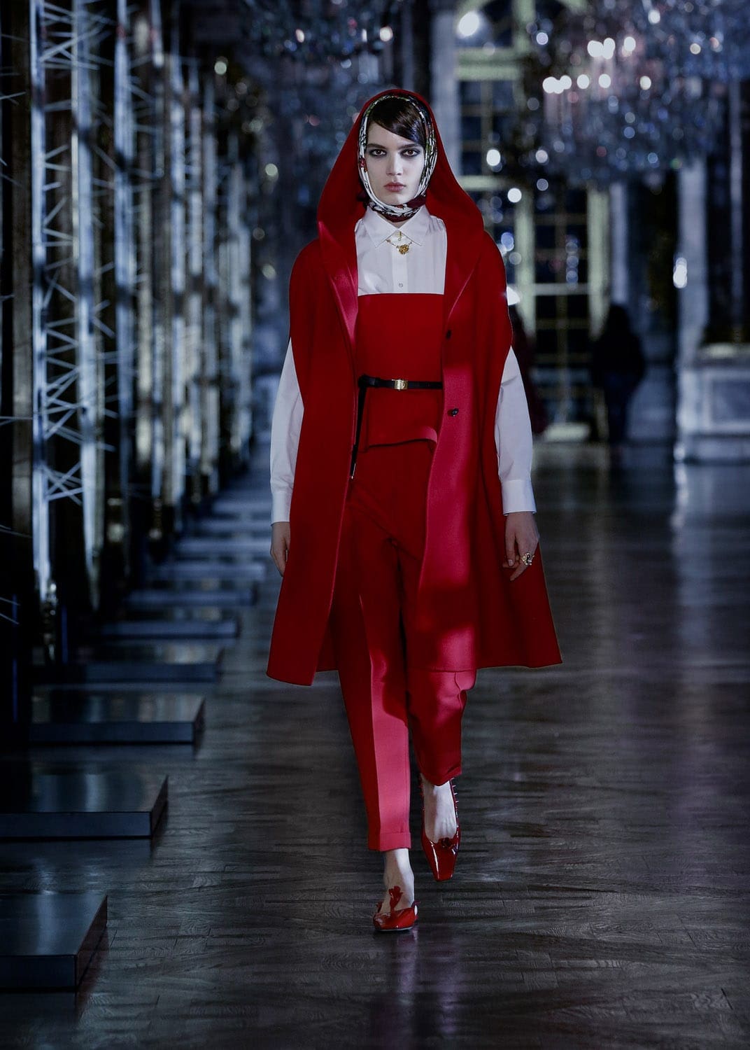 Dior秋季2021-2022通过 RUNWAY 杂志