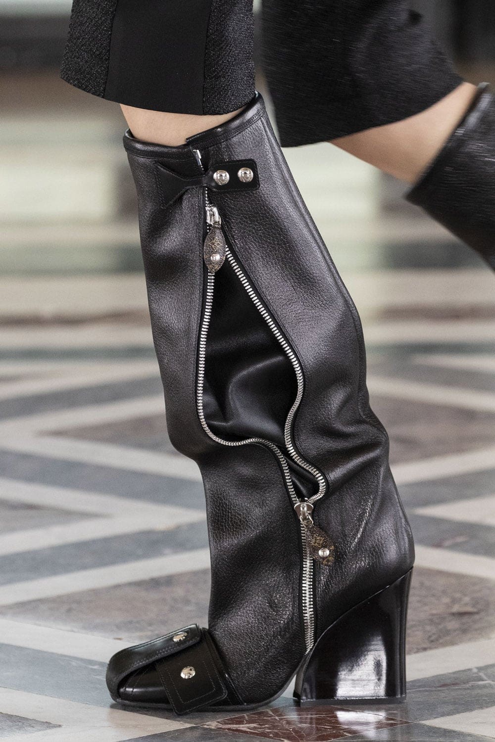 Louis Vuitton Otoño Invierno 2021-2022 -Detalles por RUNWAY REVISTA