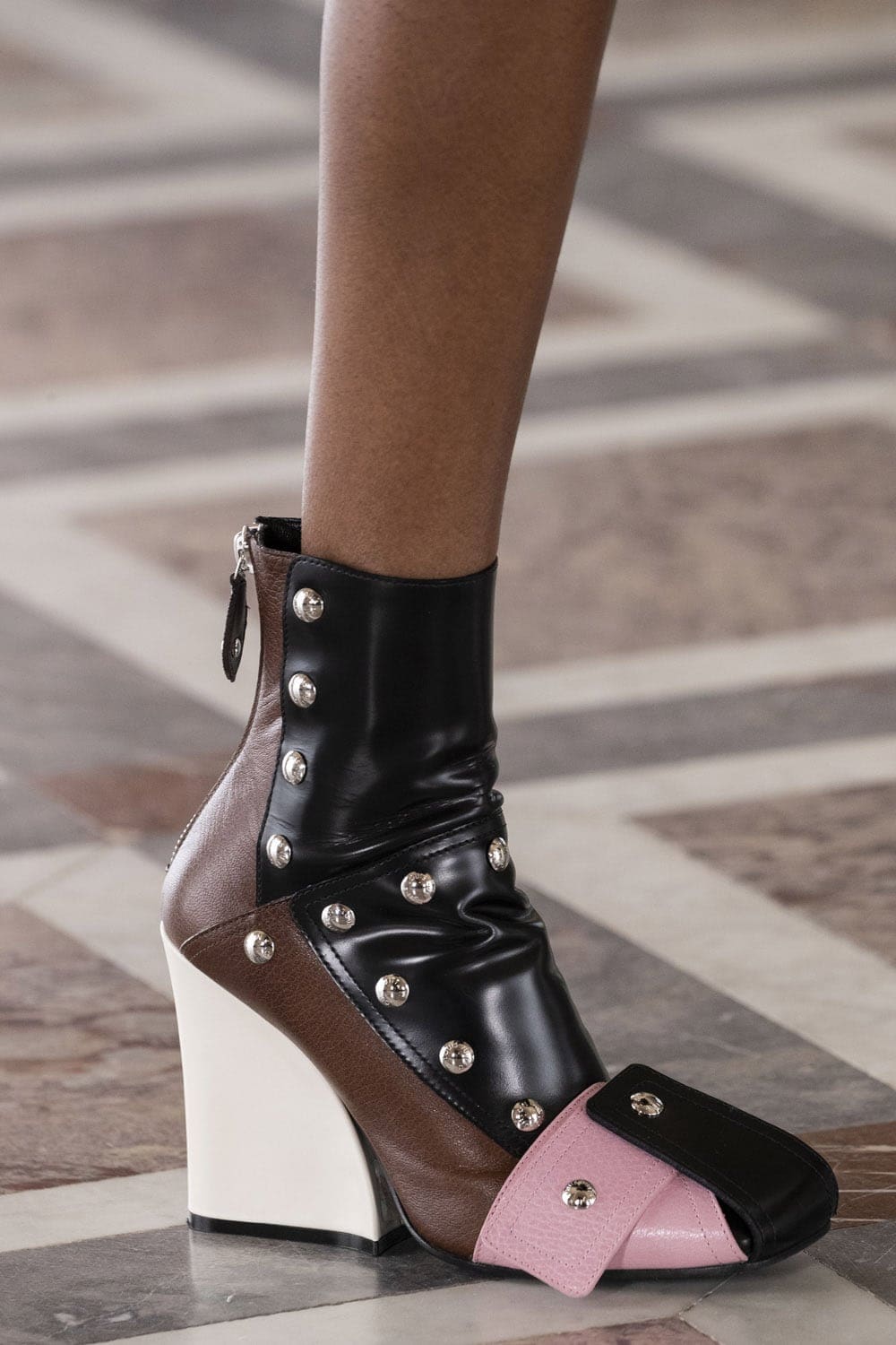 Louis Vuitton Otoño Invierno 2021-2022 -Detalles por RUNWAY REVISTA
