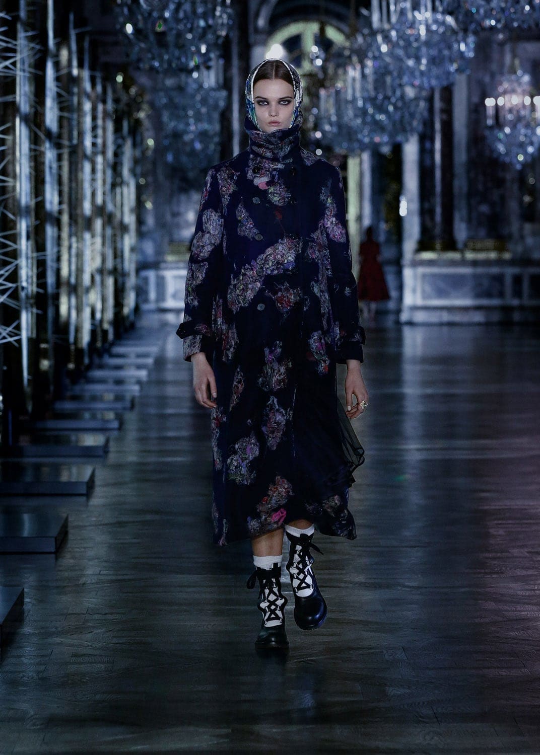 Dior秋季2021-2022通过 RUNWAY 杂志