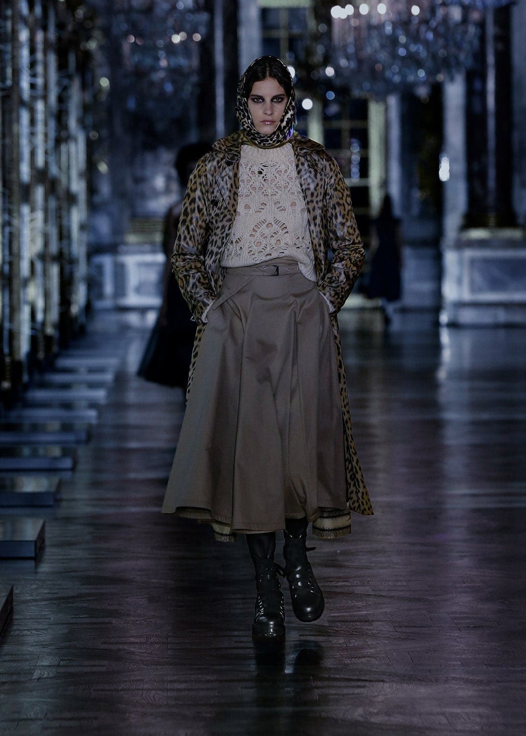 Dior秋季2021-2022通过 RUNWAY 杂志