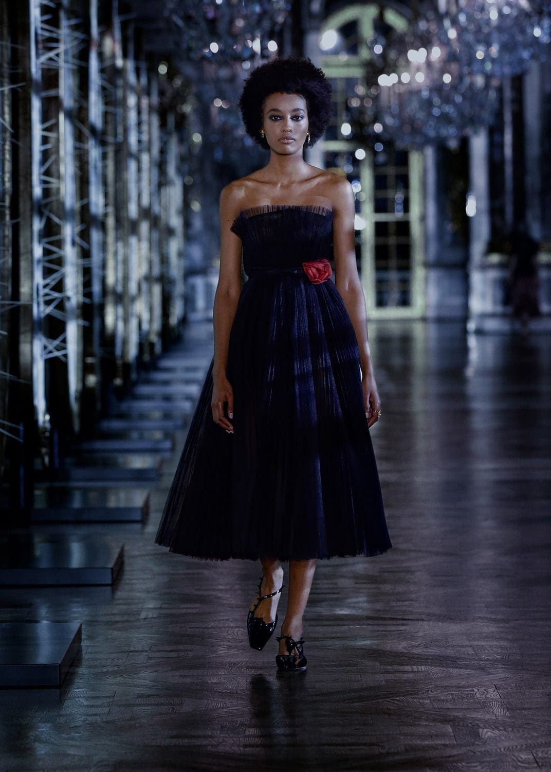 Dior秋季2021-2022通过 RUNWAY 杂志