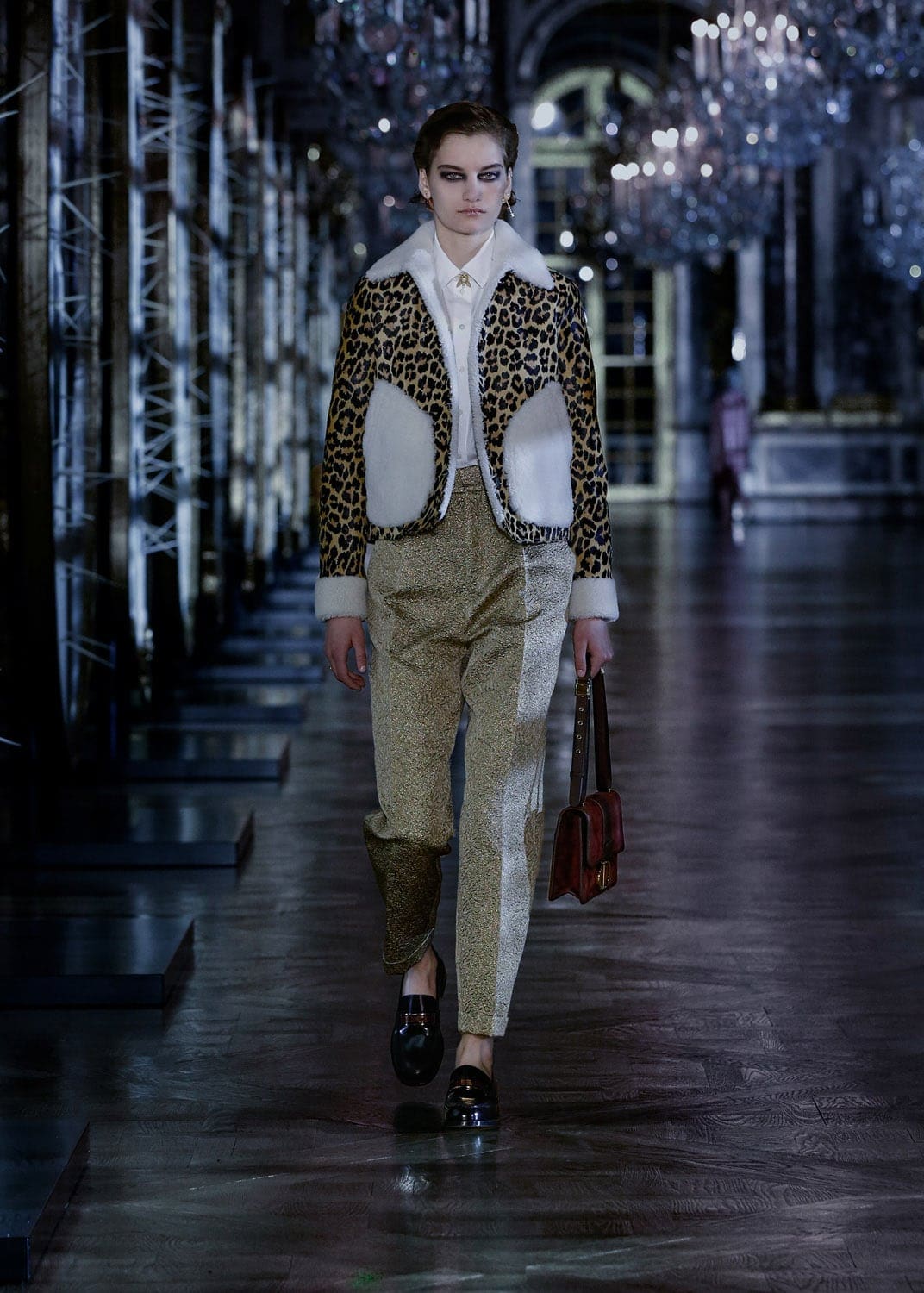 Dior秋季2021-2022通过 RUNWAY 杂志