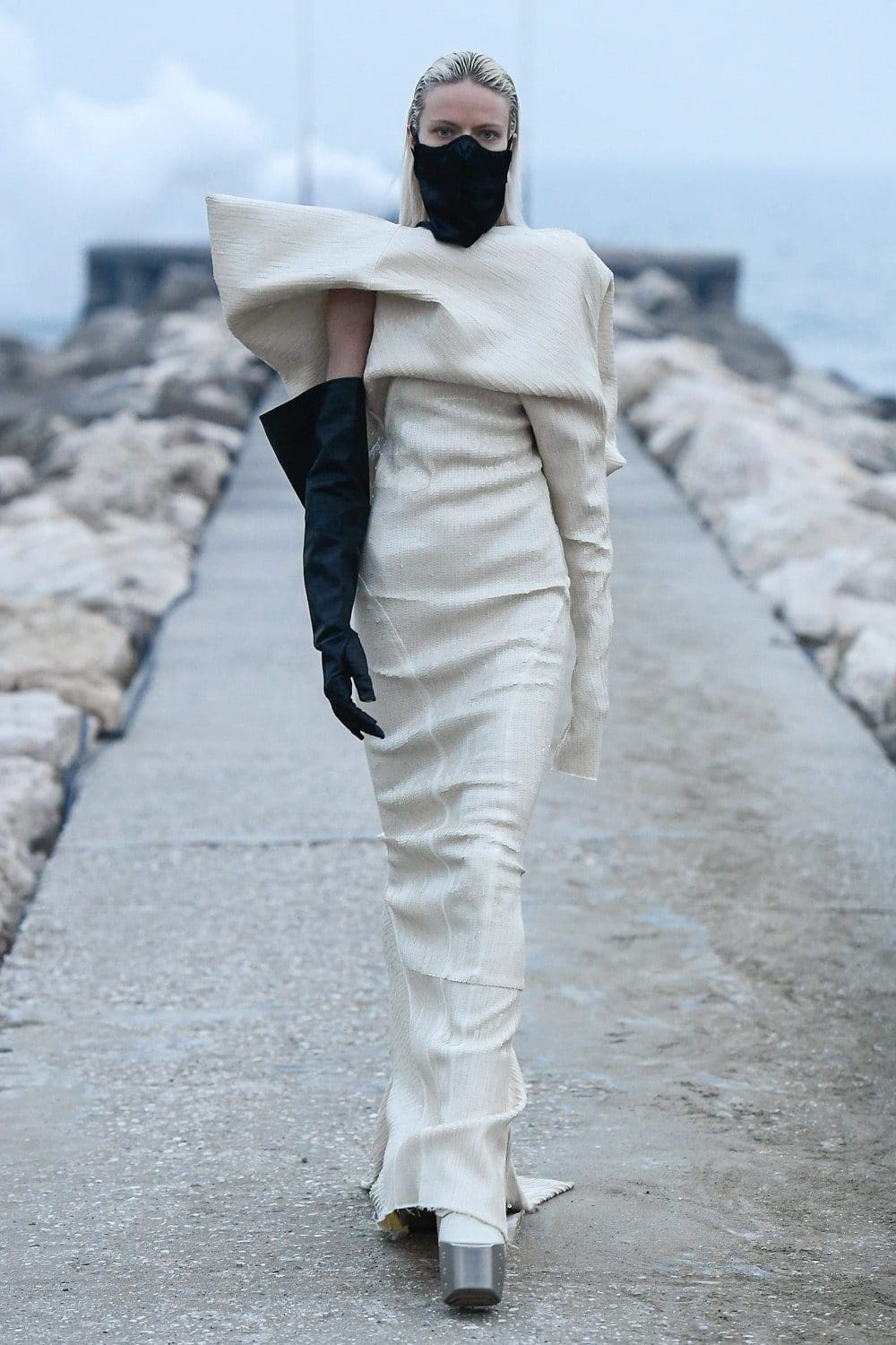 Rick Owens Fall Winter 2021-2022 by RUNWAY MAGAZINE