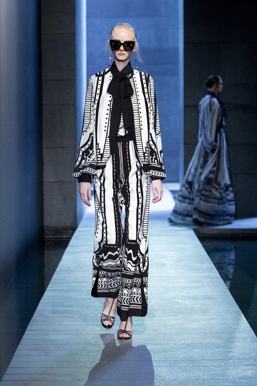 Elie Saab秋季2021-2022巴黎by RUNWAY 杂志