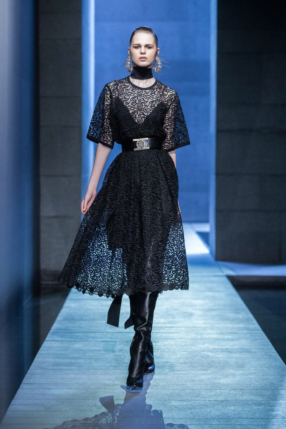 Elie Saab秋季2021-2022巴黎by RUNWAY 杂志