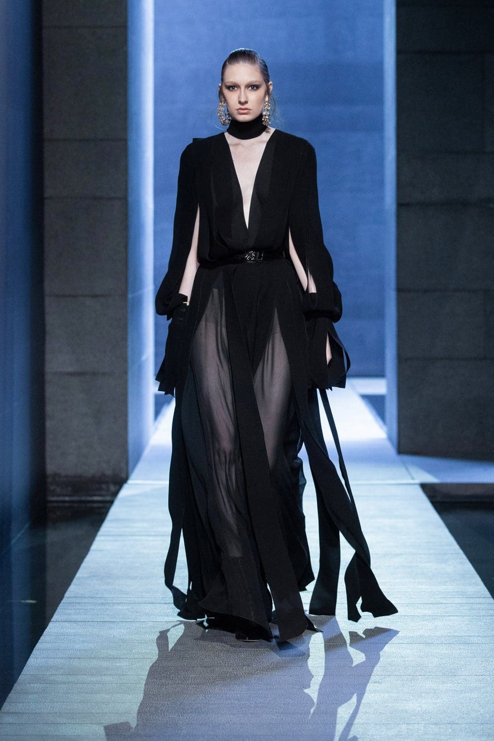 Elie Saab秋季2021-2022巴黎by RUNWAY 杂志