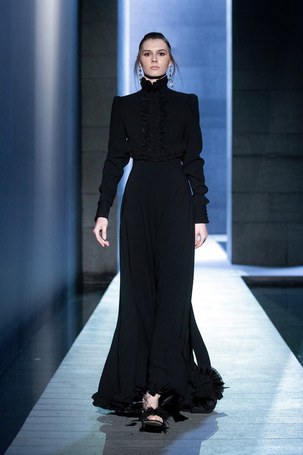 Elie Saab秋季2021-2022巴黎by RUNWAY 杂志