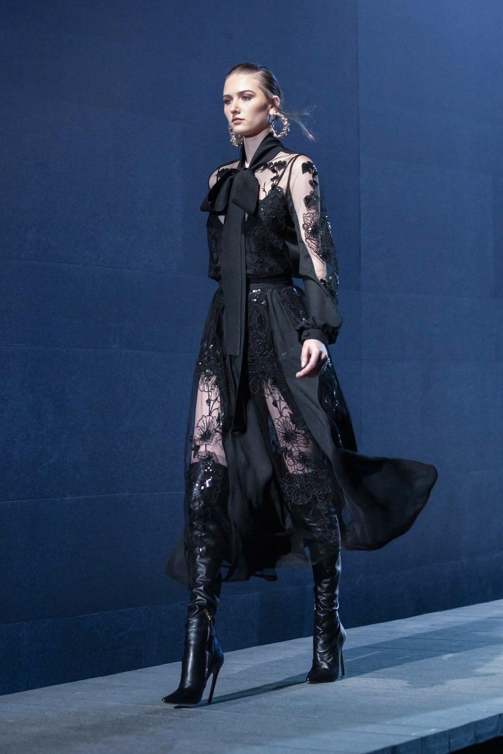 Elie Saab秋季2021-2022巴黎by RUNWAY 杂志