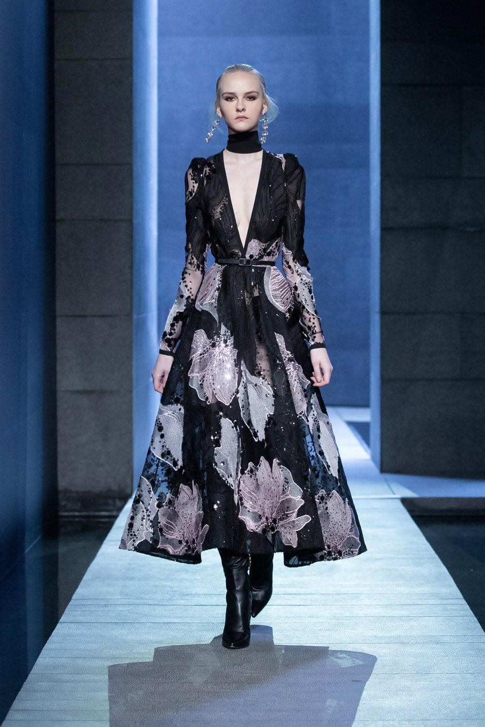 Elie Saab秋季2021-2022巴黎by RUNWAY 杂志