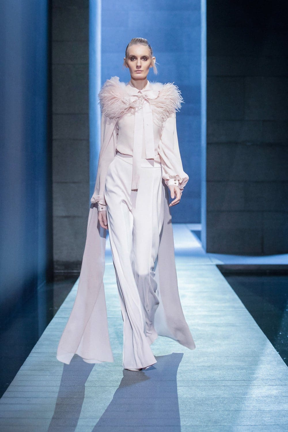 Elie Saab秋季2021-2022巴黎by RUNWAY 杂志