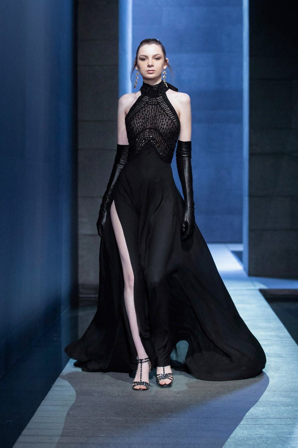 Elie Saab秋季2021-2022巴黎by RUNWAY 杂志