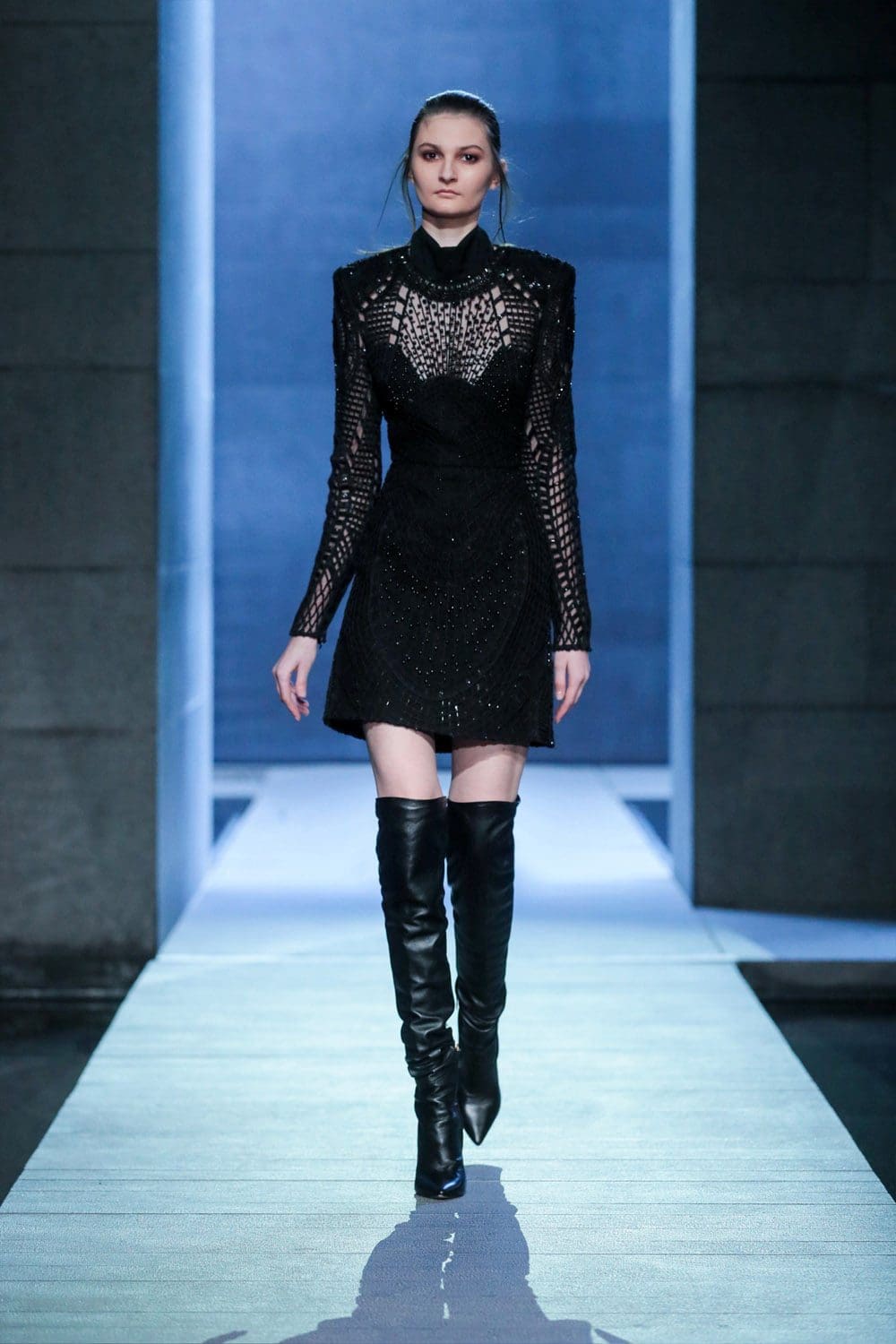 Elie Saab秋季2021-2022巴黎by RUNWAY 杂志