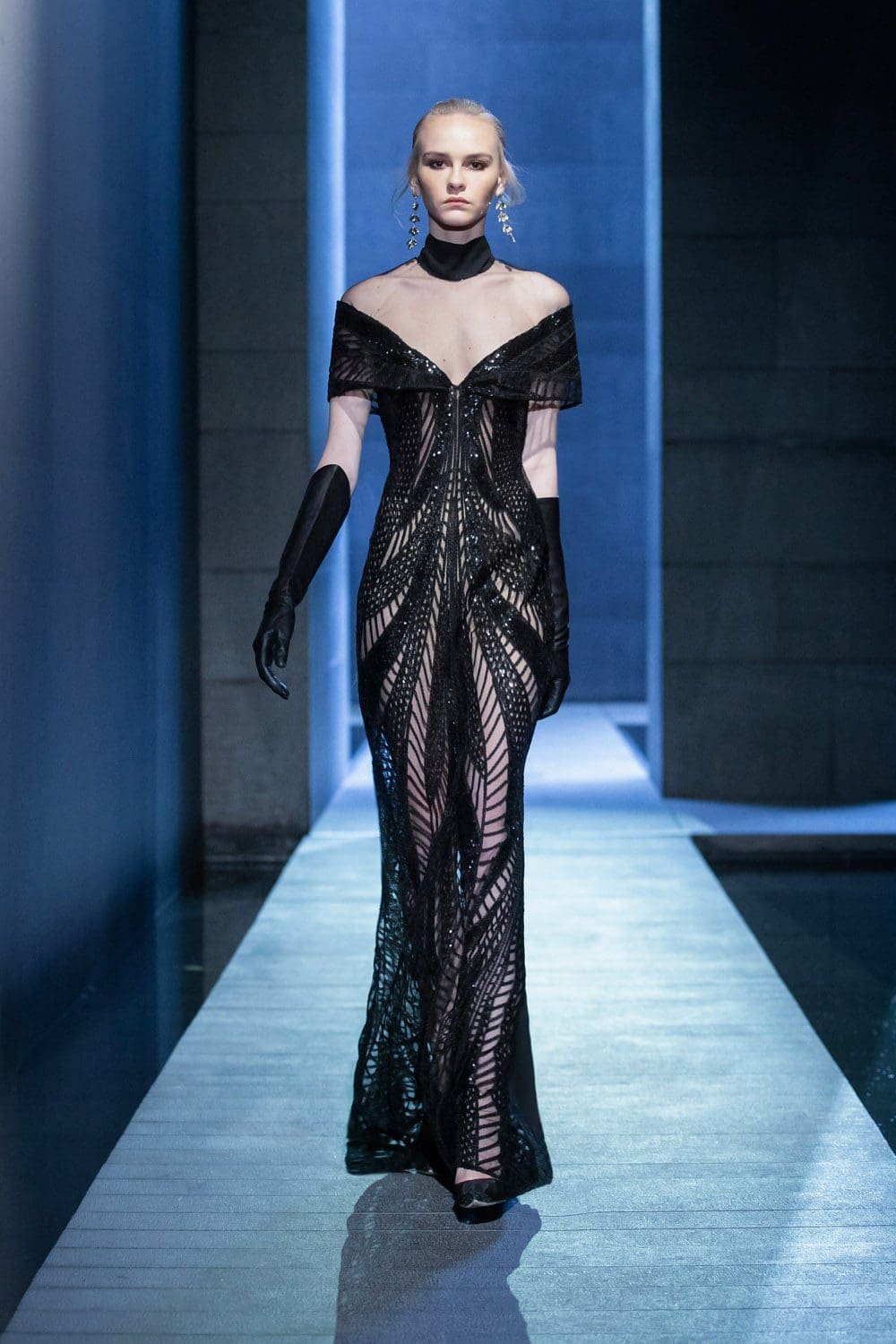 Elie Saab秋季2021-2022巴黎by RUNWAY 杂志