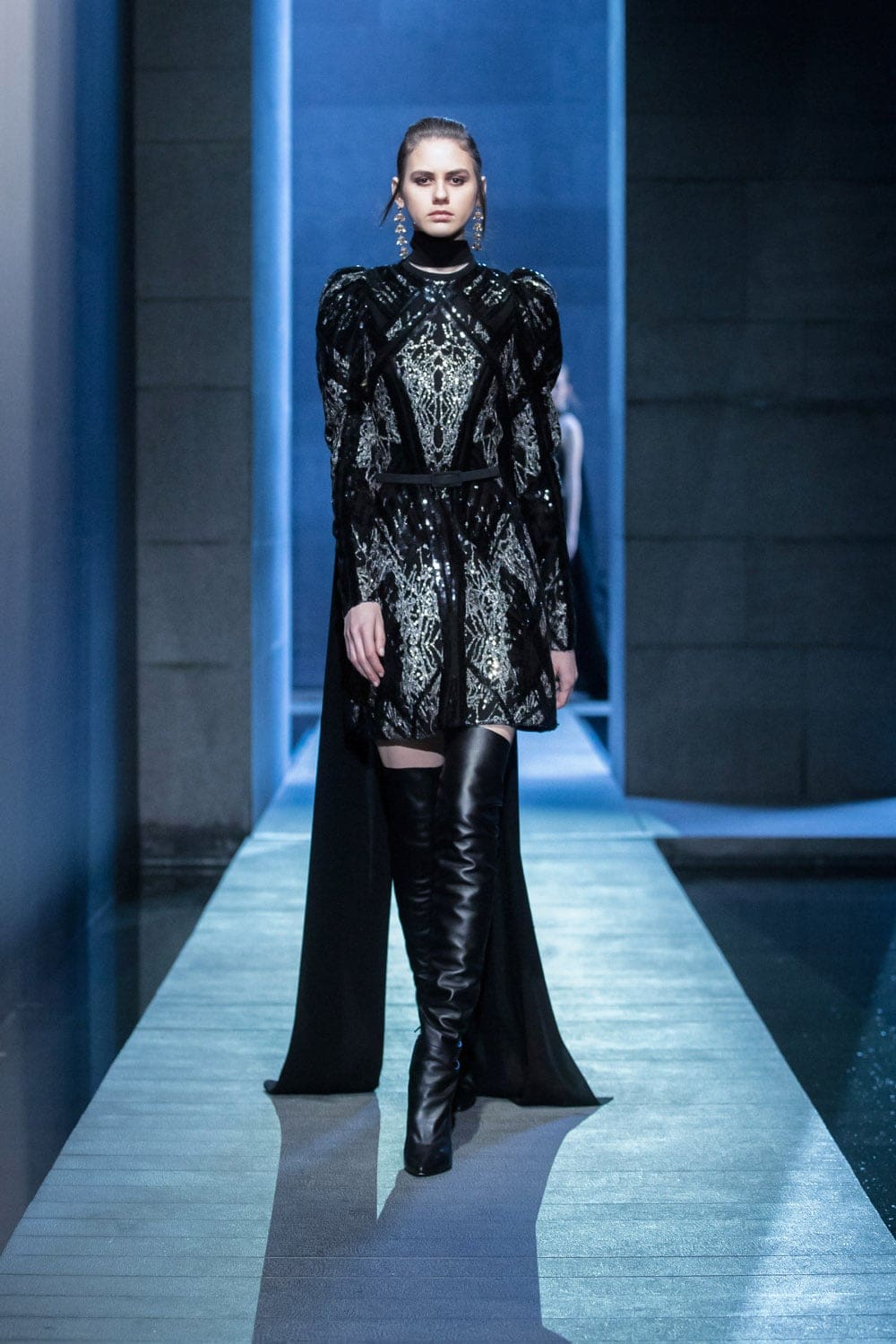 Elie Saab秋季2021-2022巴黎by RUNWAY 杂志