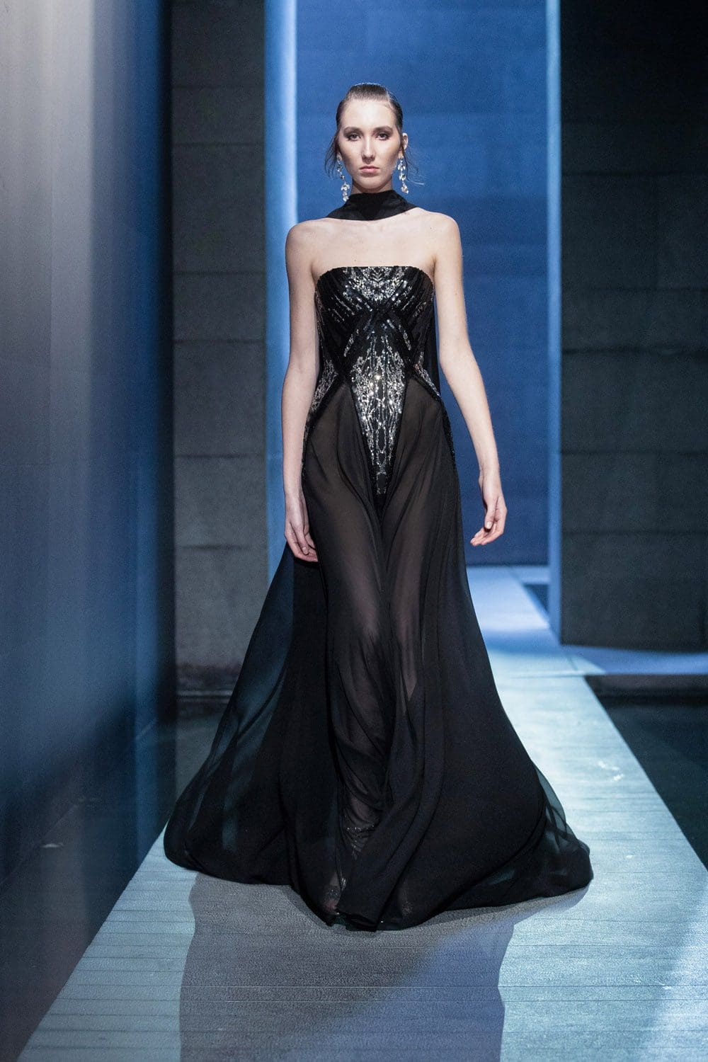 Elie Saab秋季2021-2022巴黎by RUNWAY 杂志