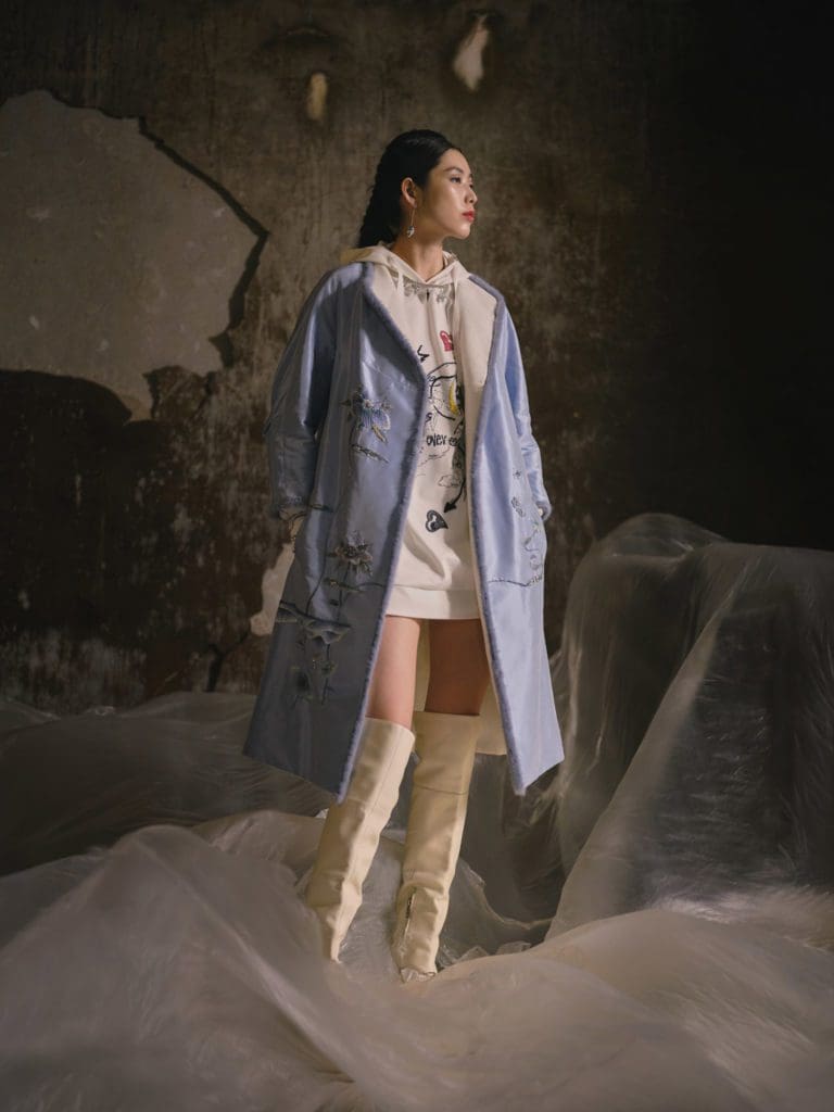 Shiatzy Chen Fall 2021-2022 Paris by RUNWAY MAGAZINE