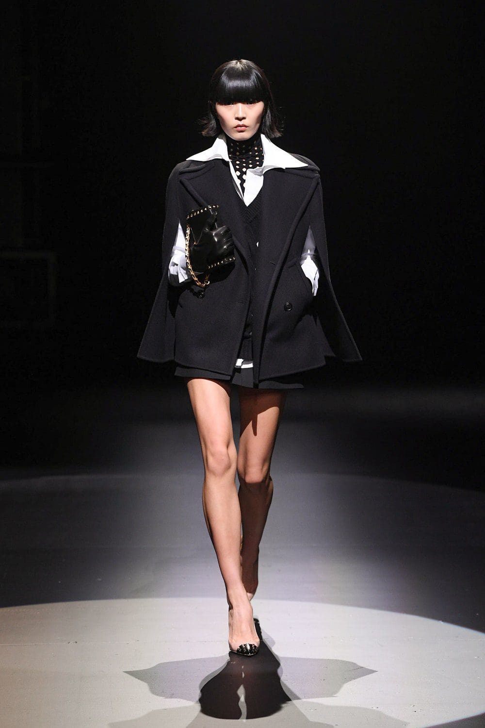 Valentino von Pierpaolo Piccioli Herbst Winter 2021-2022 Mailand. RUNWAY MAGAZIN