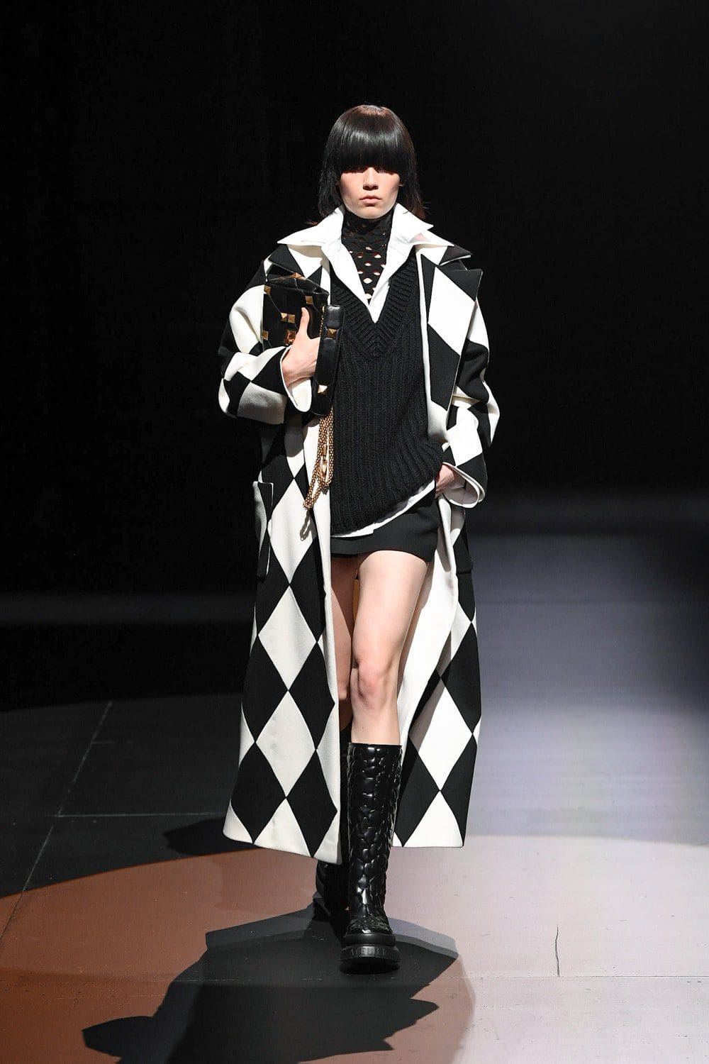 Valentino von Pierpaolo Piccioli Herbst Winter 2021-2022 Mailand. RUNWAY MAGAZIN